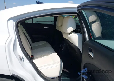 2017 Dodge Charger Sxt Rwd z USA, uszkodzony, nr VIN 2C3CDXHG9HH522925